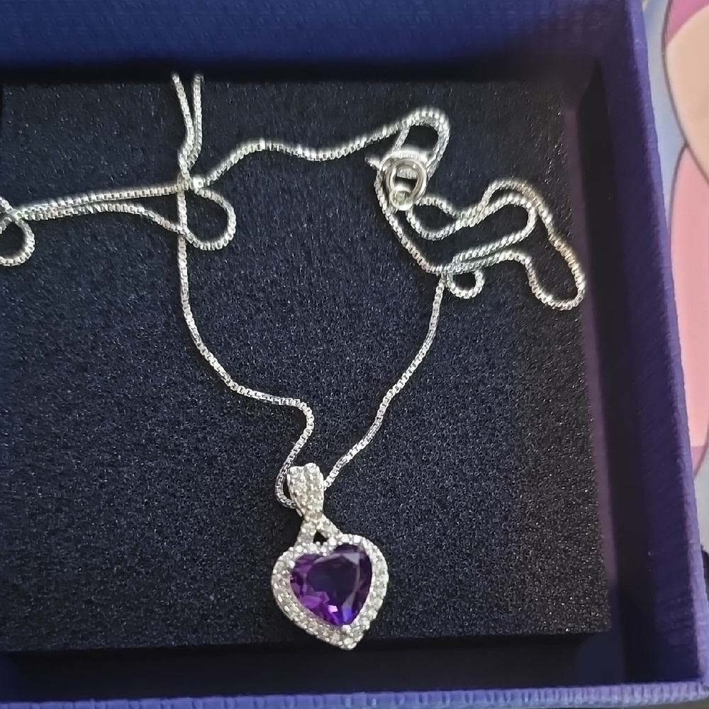 Elegant Silver Necklace with Purple Heart Pendant